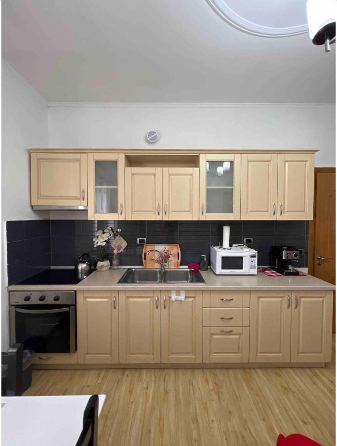 Sleepin Shkoder Apartment ภายนอก รูปภาพ